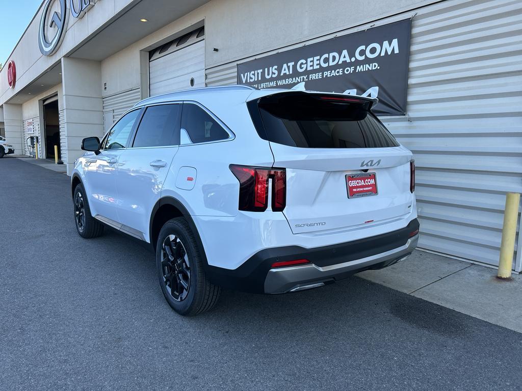 new 2026 Kia Sorento car, priced at $38,095