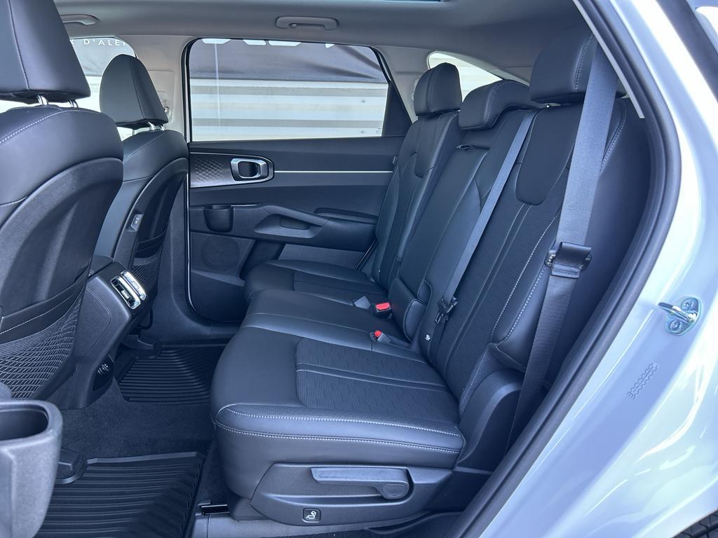 new 2026 Kia Sorento car, priced at $38,095