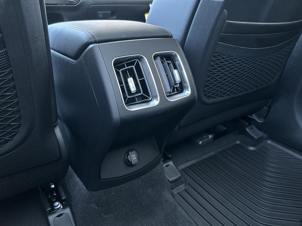 new 2026 Kia Sorento car, priced at $38,095