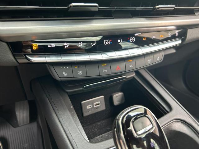 used 2024 Cadillac XT4 car, priced at $43,999