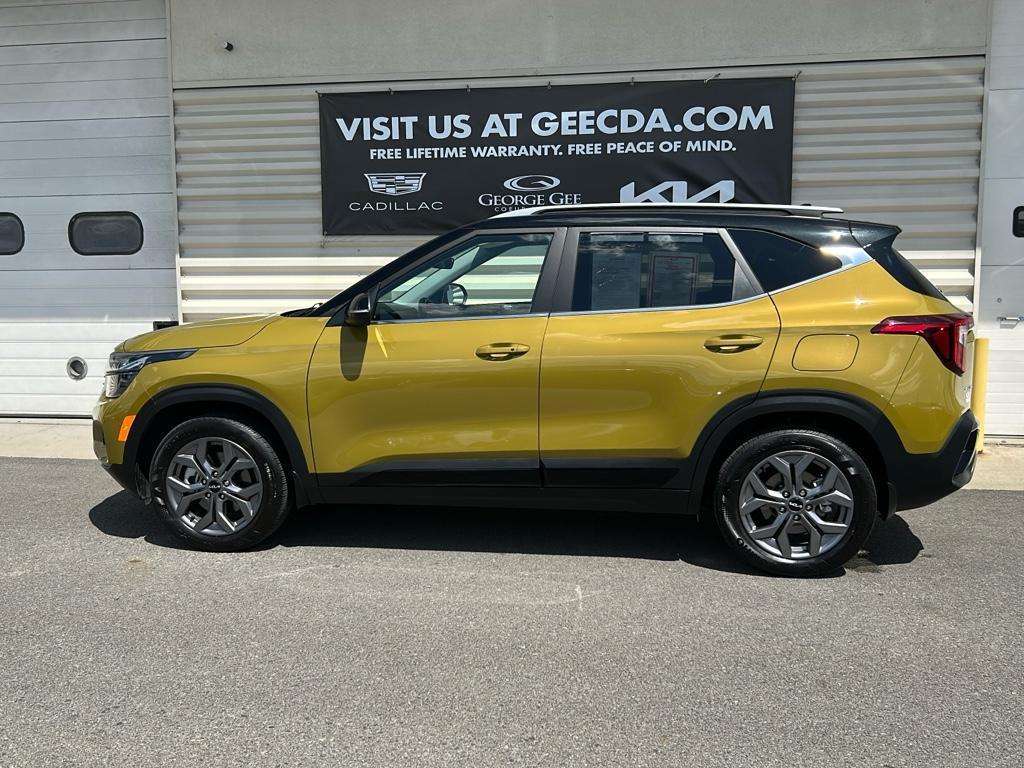 used 2024 Kia Seltos car, priced at $23,400
