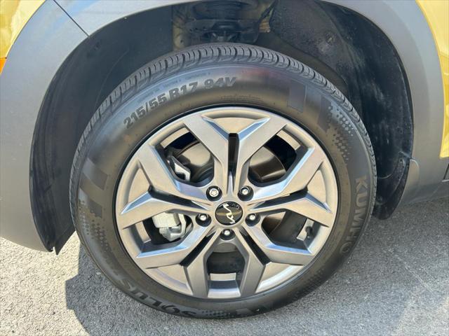 used 2024 Kia Seltos car, priced at $25,999
