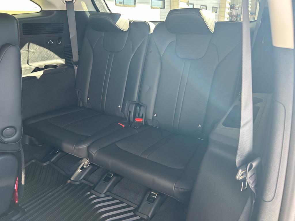 new 2026 Kia Sorento car, priced at $43,225