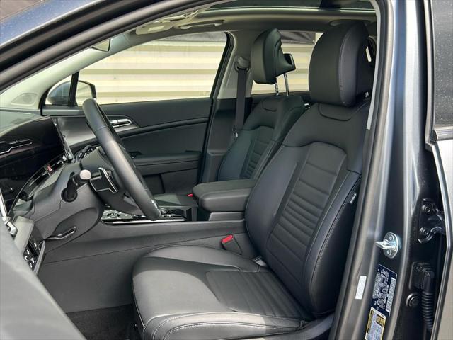 new 2025 Kia Sportage Hybrid car, priced at $40,080