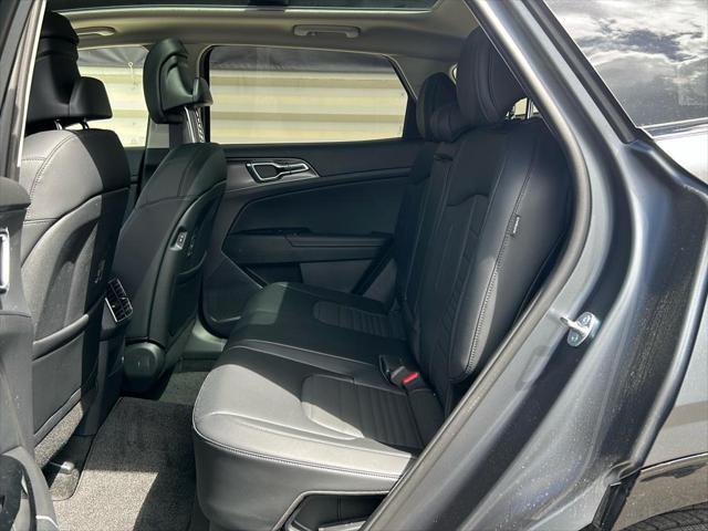 new 2025 Kia Sportage Hybrid car, priced at $40,080