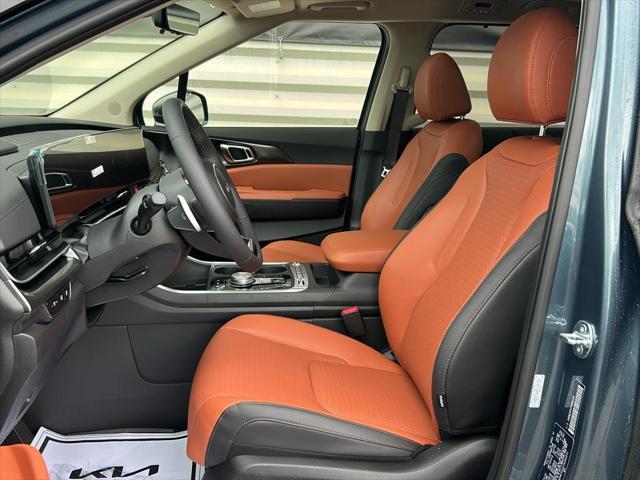 new 2026 Kia Carnival Hybrid car, priced at $55,080