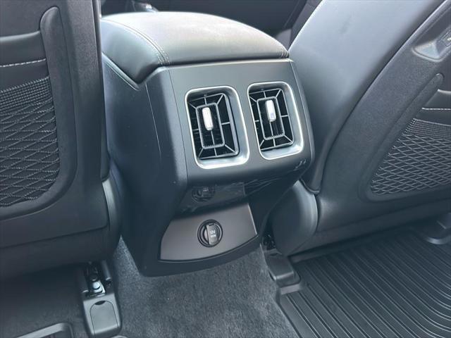 new 2025 Kia Sorento car, priced at $43,660