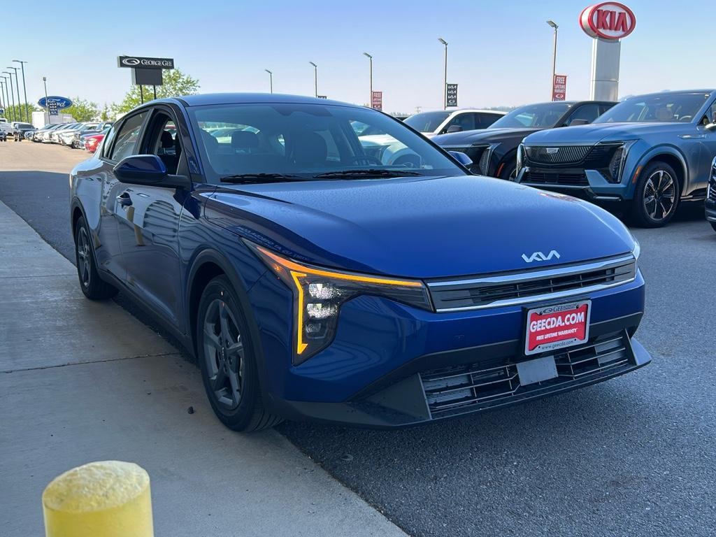 new 2025 Kia K4 car, priced at $23,165