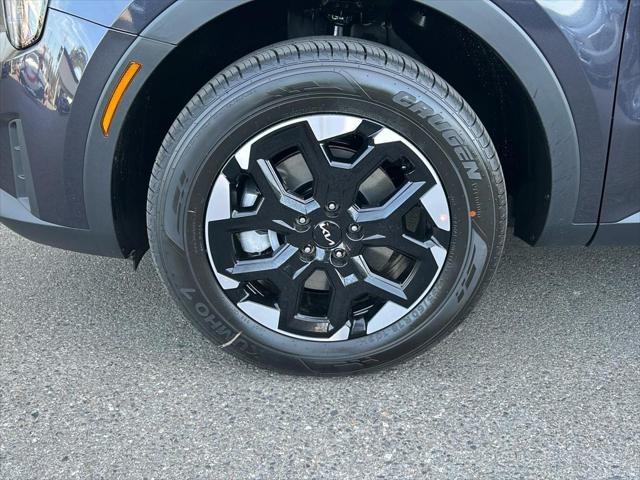 new 2025 Kia Sorento car, priced at $38,030