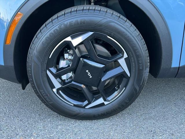 new 2026 Kia Sportage Hybrid car, priced at $35,685