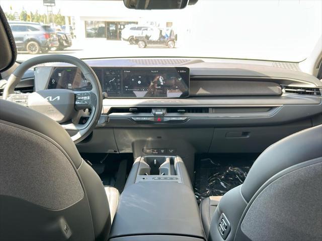 new 2026 Kia EV9 car, priced at $61,470