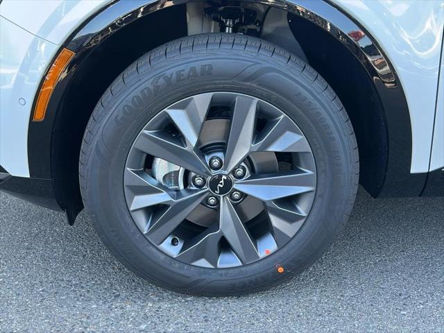 new 2025 Kia Sportage Hybrid car, priced at $40,125