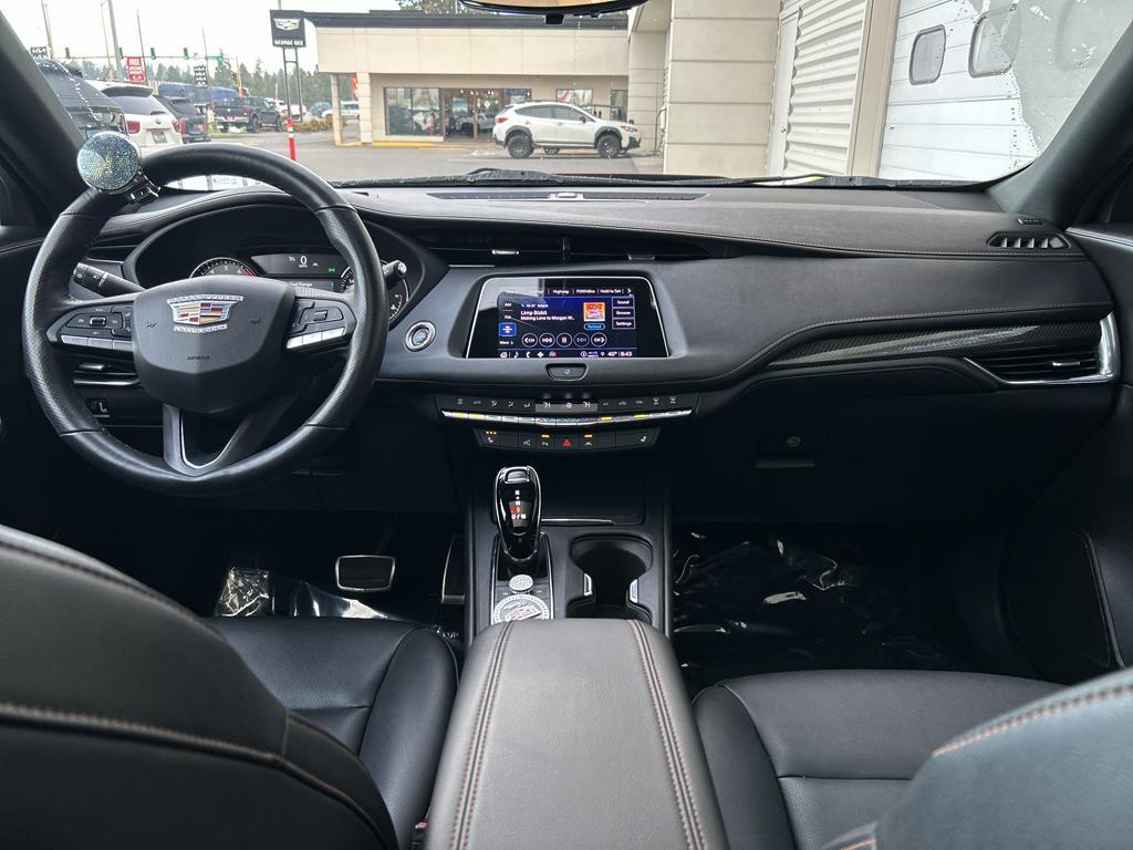 used 2022 Cadillac XT4 car, priced at $31,500