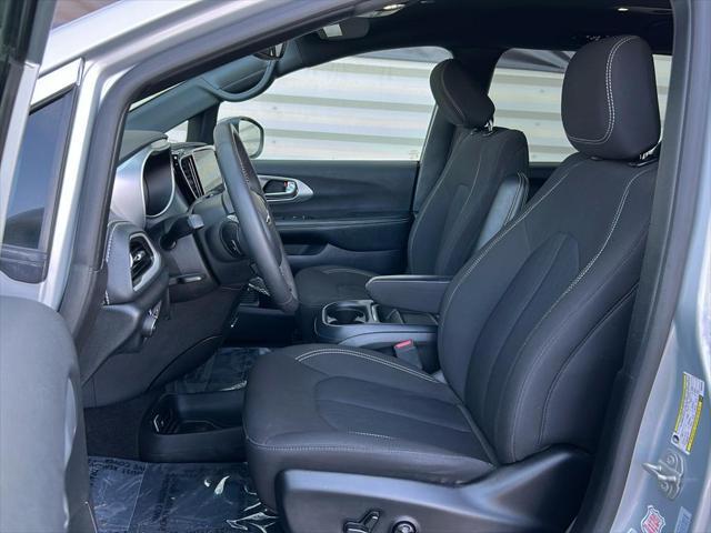 used 2023 Chrysler Pacifica car, priced at $28,450