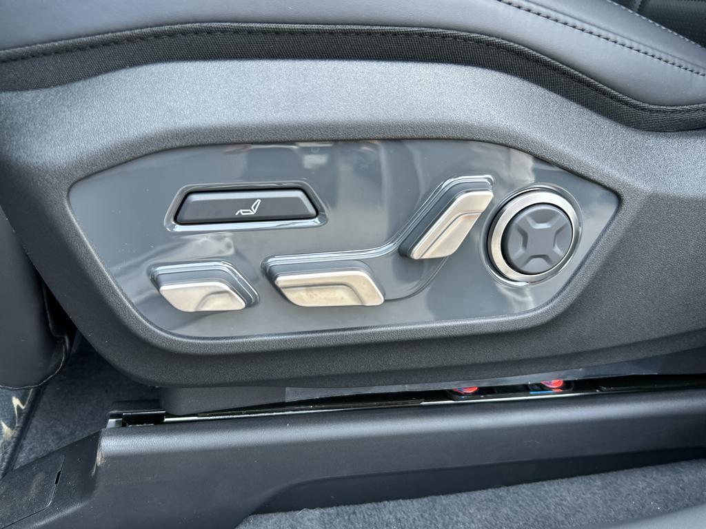 new 2026 Kia EV9 car, priced at $64,075