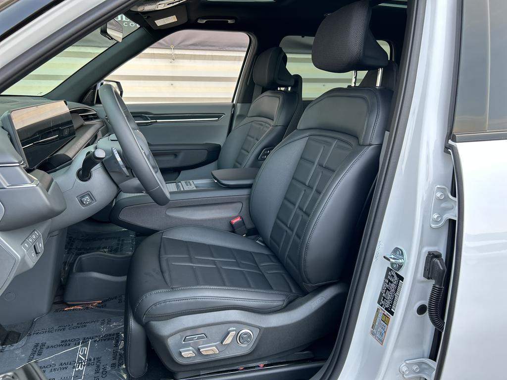 new 2026 Kia EV9 car, priced at $64,075