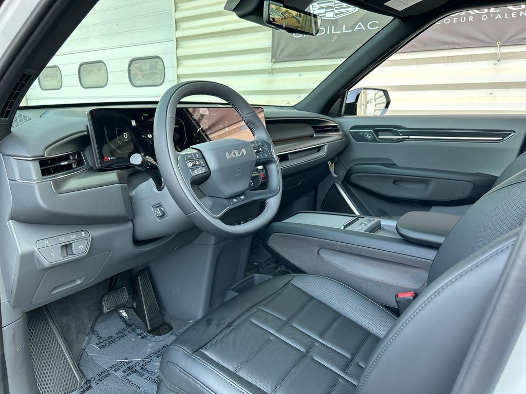new 2026 Kia EV9 car, priced at $64,075