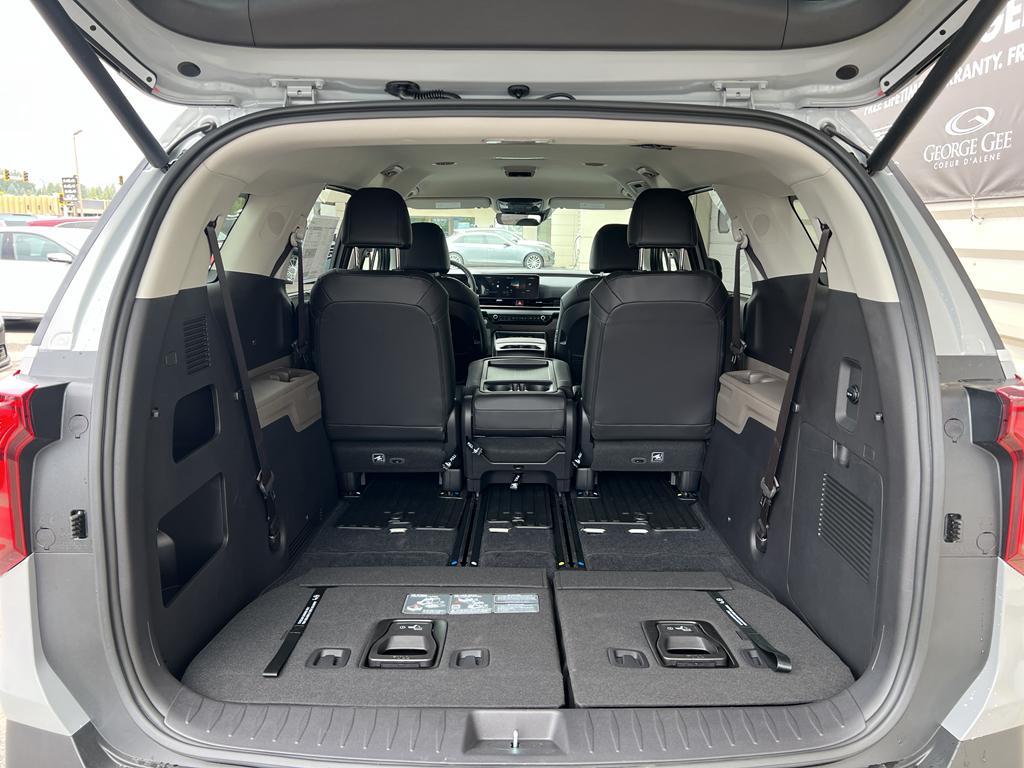 new 2026 Kia Carnival Hybrid car, priced at $44,915