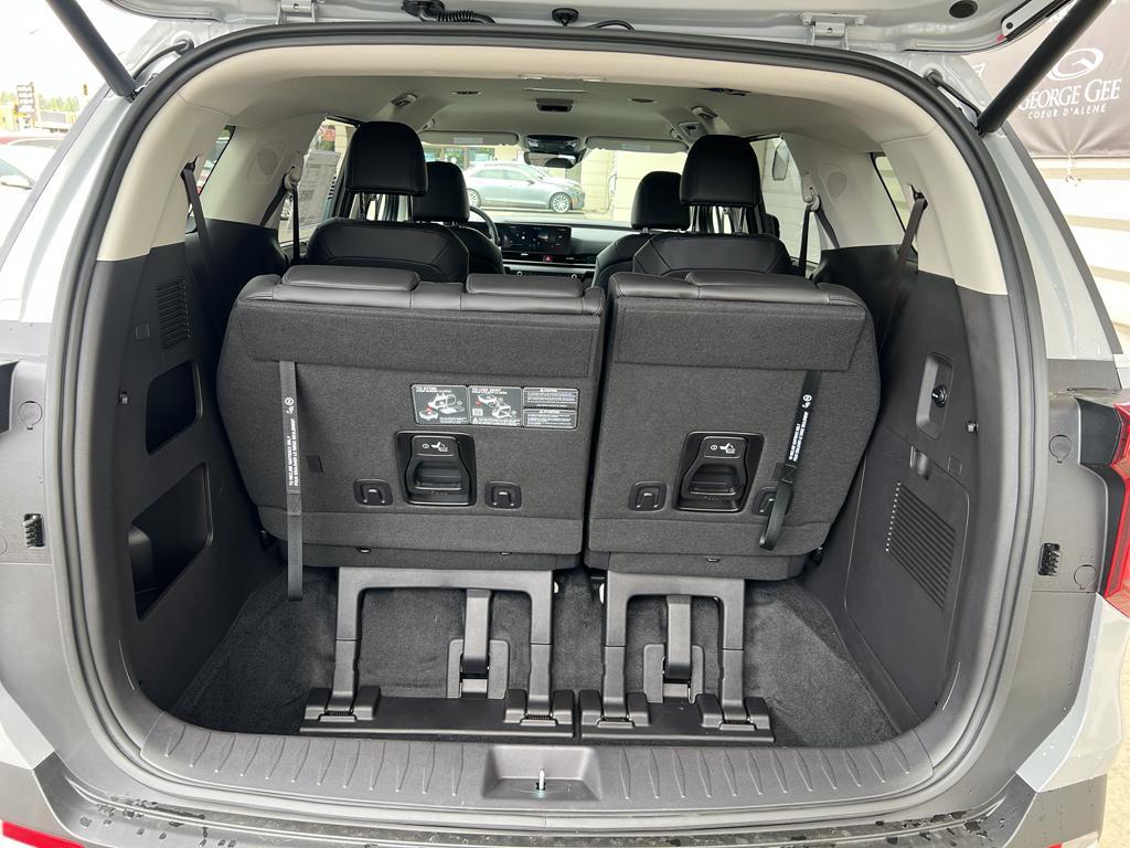 new 2026 Kia Carnival Hybrid car, priced at $44,915