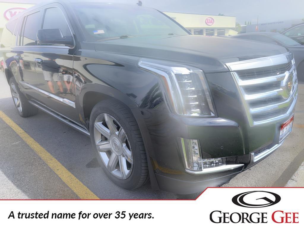 used 2015 Cadillac Escalade ESV car, priced at $26,999