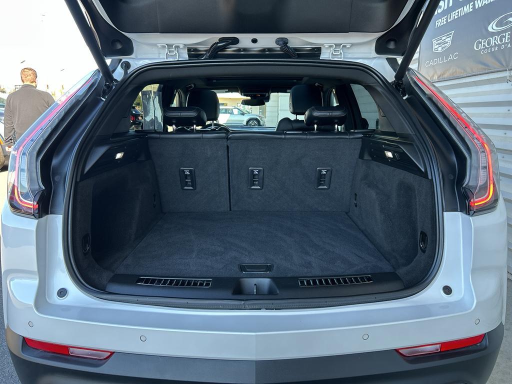 used 2023 Cadillac XT4 car, priced at $34,900
