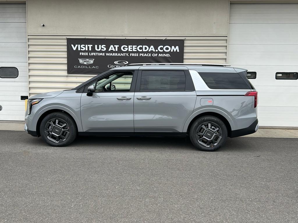 new 2026 Kia Carnival Hybrid car, priced at $43,885