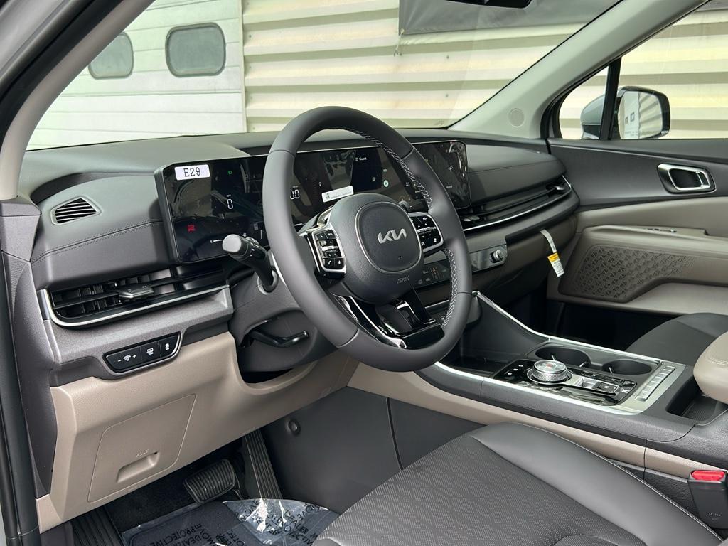 new 2026 Kia Carnival Hybrid car, priced at $43,885
