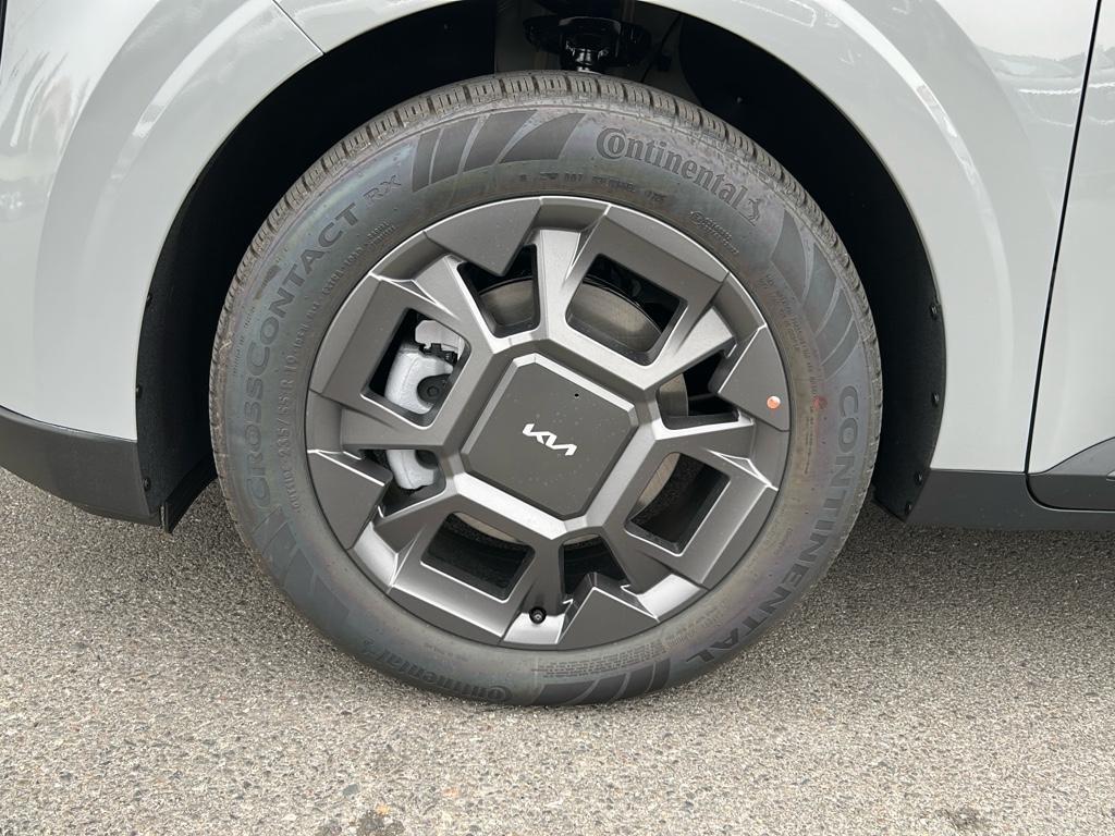 new 2026 Kia Carnival Hybrid car, priced at $43,885