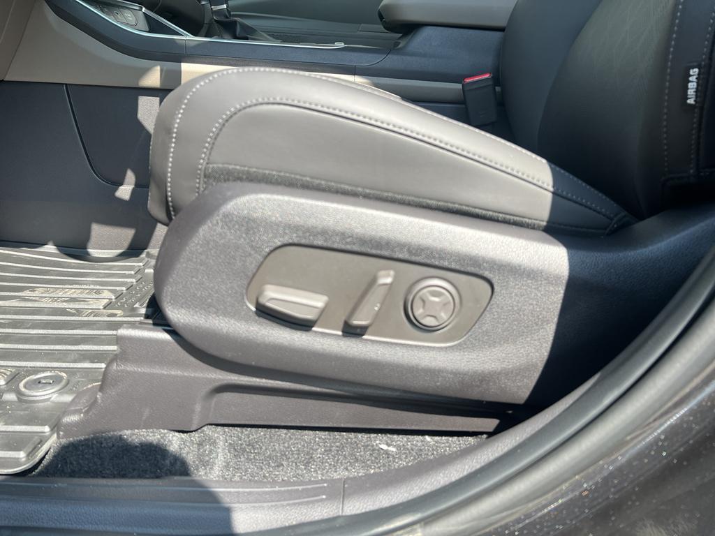 new 2026 Kia Carnival car, priced at $39,220