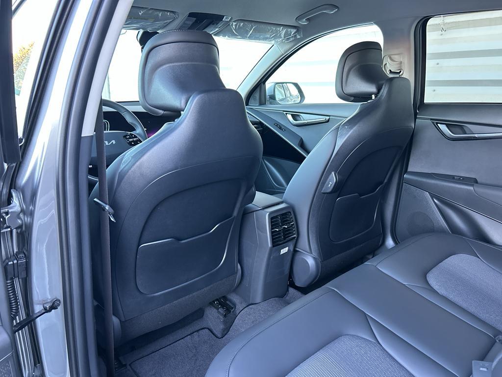 new 2025 Kia Niro car, priced at $29,070