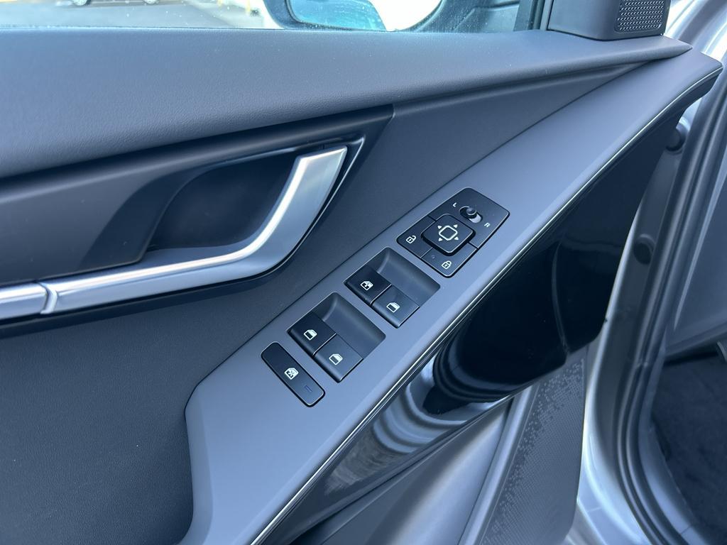 new 2025 Kia Niro car, priced at $29,070