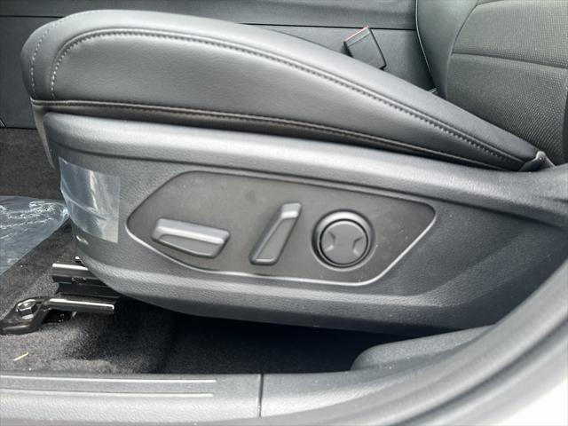 new 2025 Kia Sportage Hybrid car, priced at $40,240