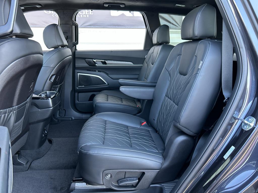 new 2025 Kia Telluride car, priced at $53,180