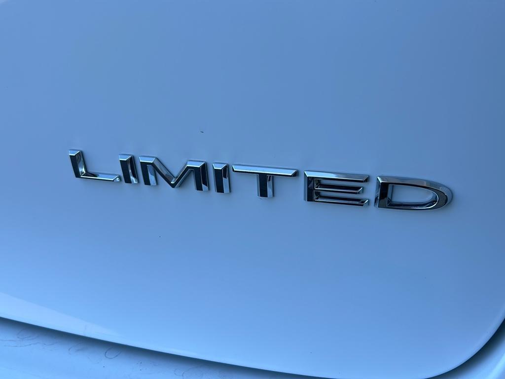 used 2023 Chrysler Pacifica car, priced at $28,575