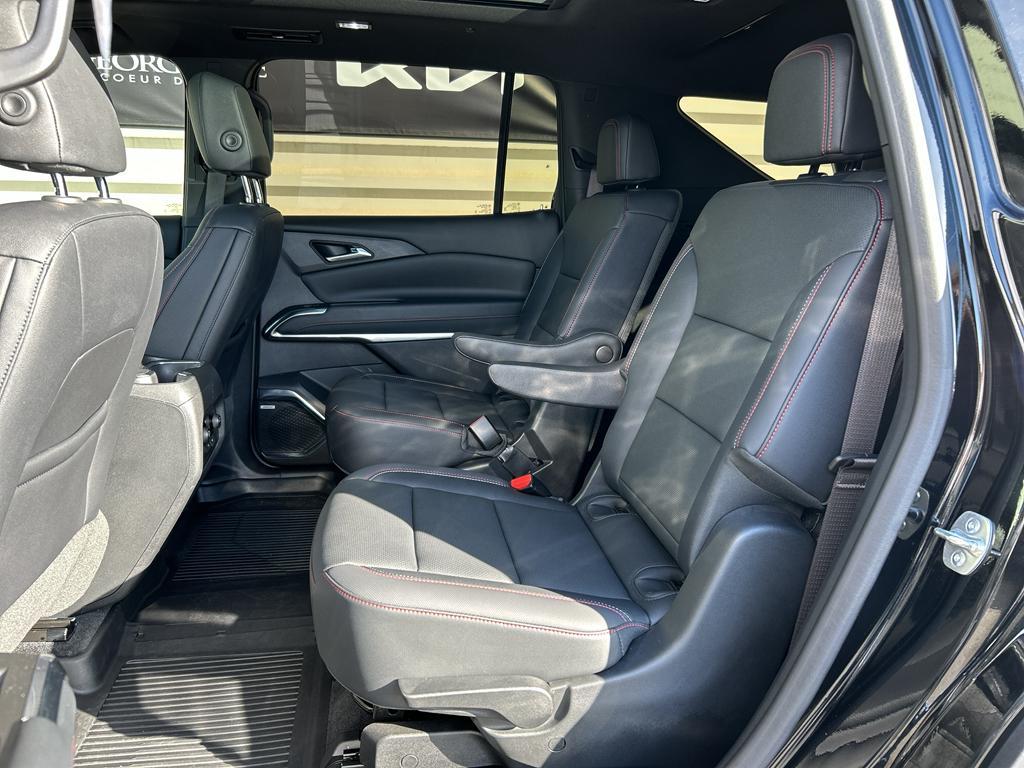 used 2024 Chevrolet Traverse car, priced at $47,999