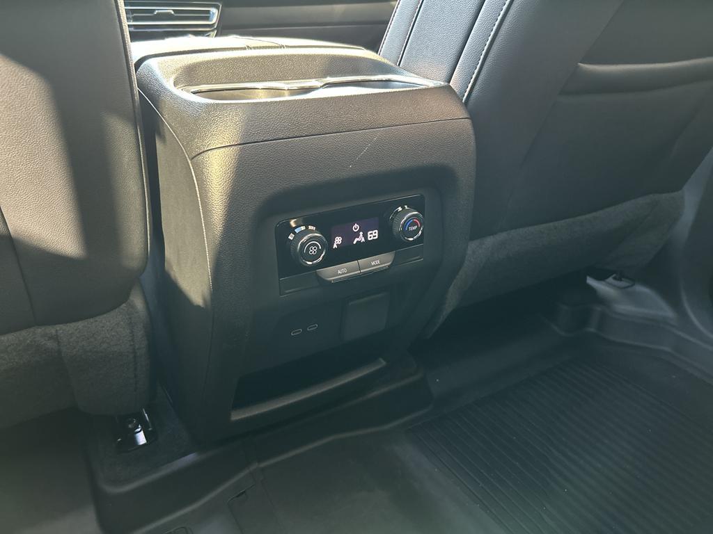 used 2024 Chevrolet Traverse car, priced at $47,999