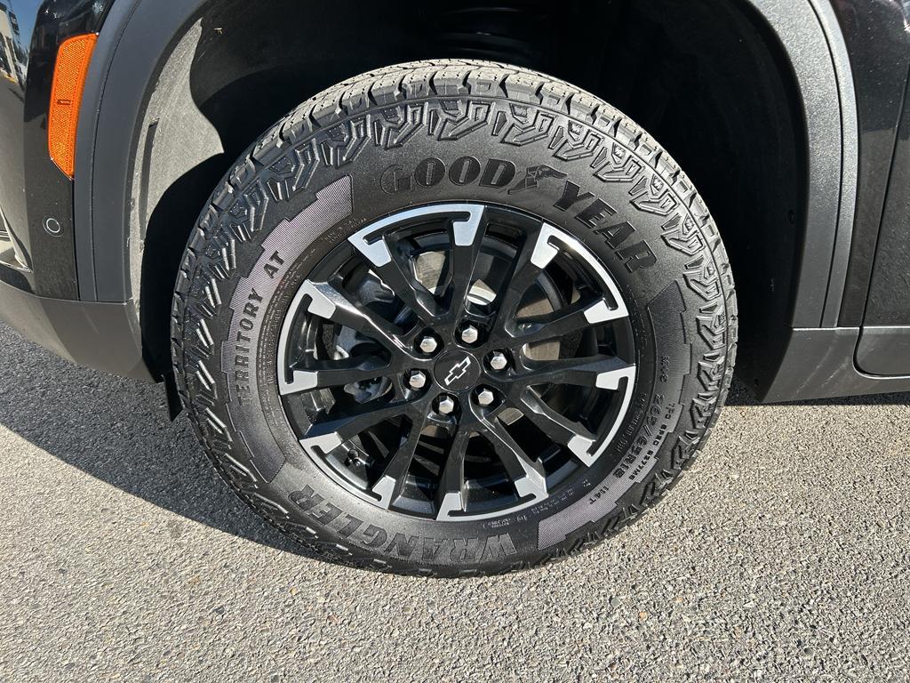 used 2024 Chevrolet Traverse car, priced at $47,999
