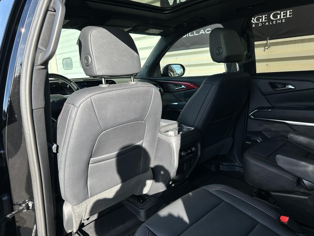 used 2024 Chevrolet Traverse car, priced at $47,999