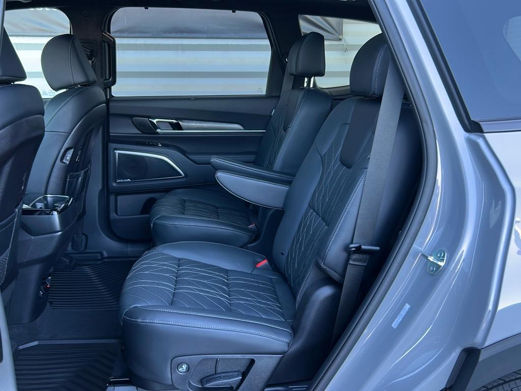 new 2025 Kia Telluride car, priced at $53,025