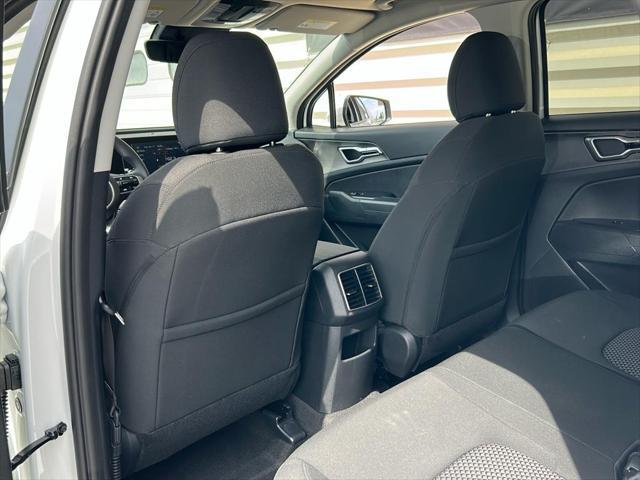 new 2025 Kia Sportage Hybrid car, priced at $31,555