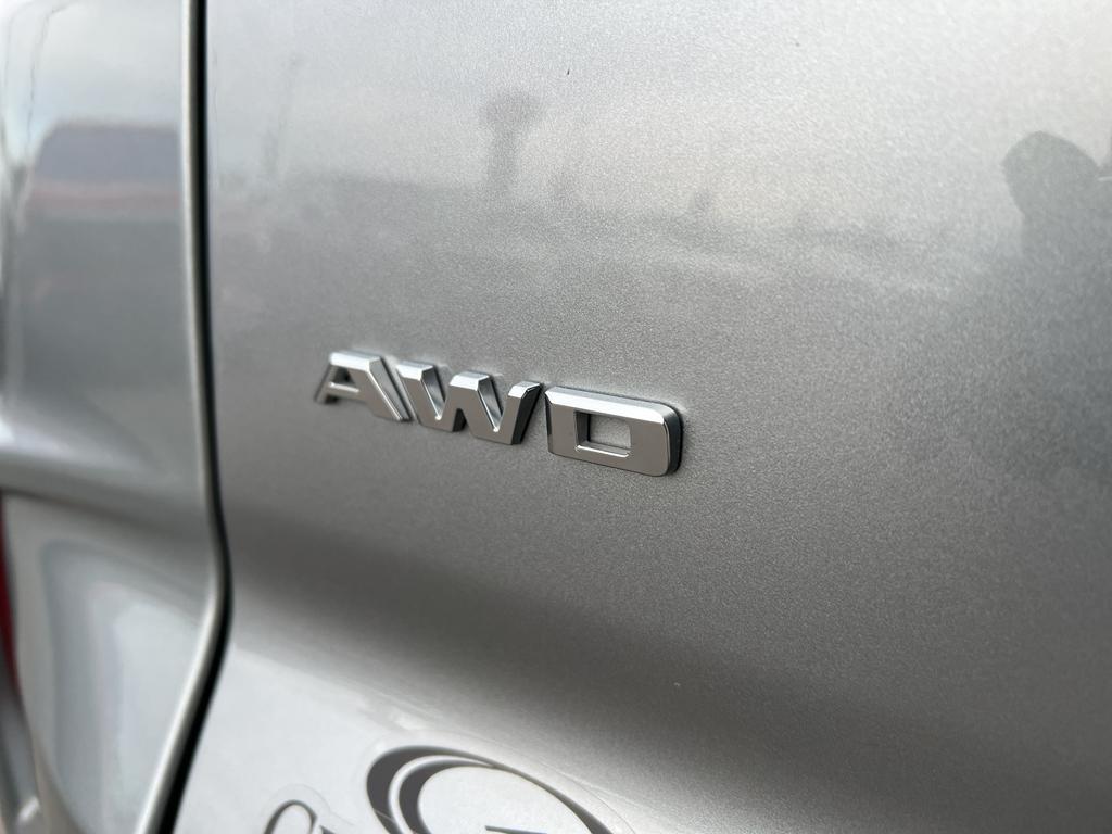 used 2025 Cadillac XT4 car, priced at $44,900