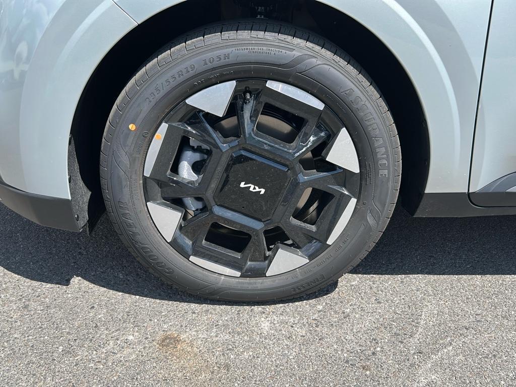 new 2026 Kia Carnival car, priced at $42,915