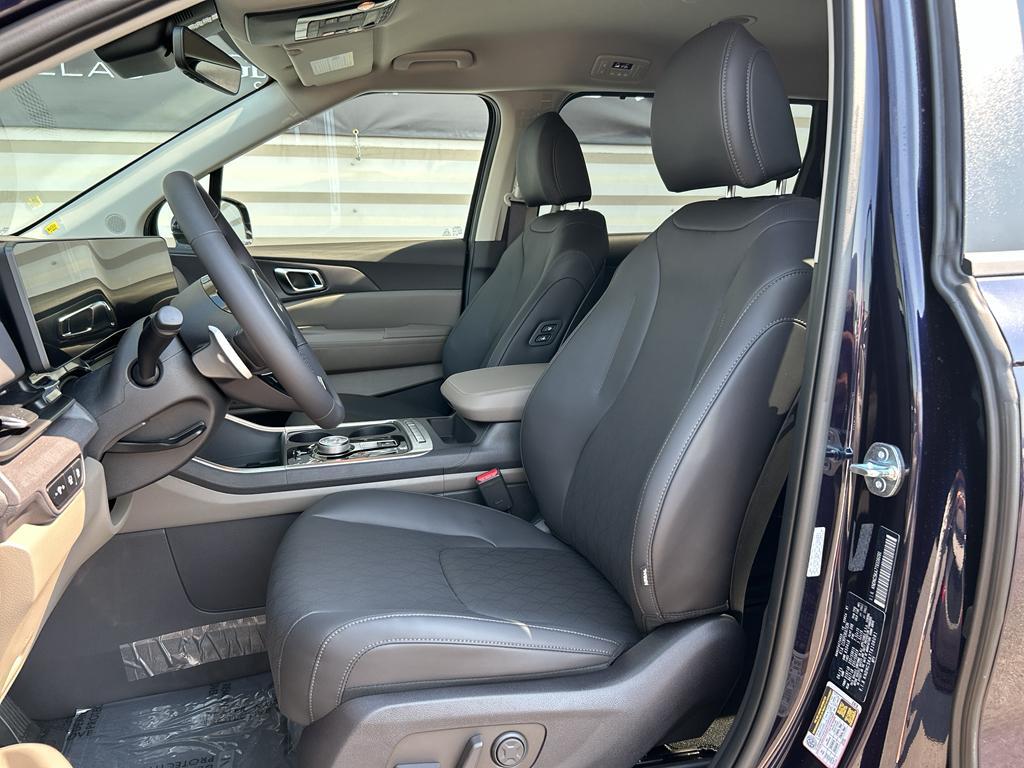 new 2026 Kia Carnival Hybrid car, priced at $43,765