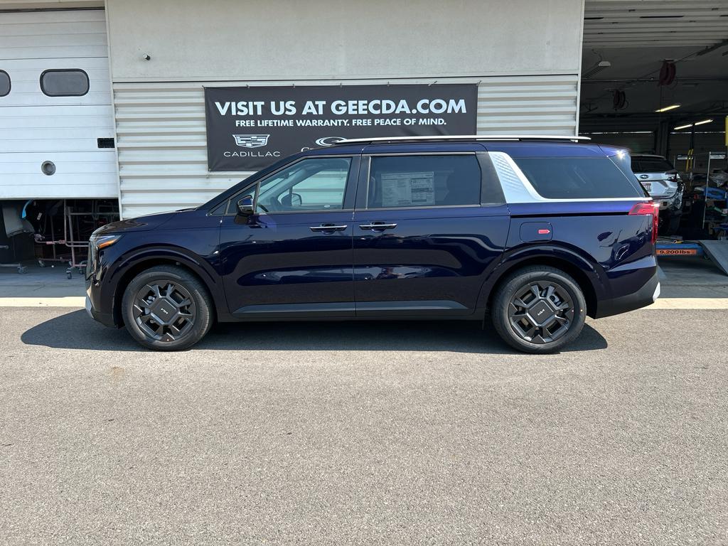 new 2026 Kia Carnival Hybrid car, priced at $43,765