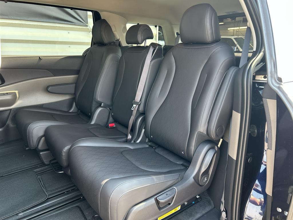 new 2026 Kia Carnival Hybrid car, priced at $43,765