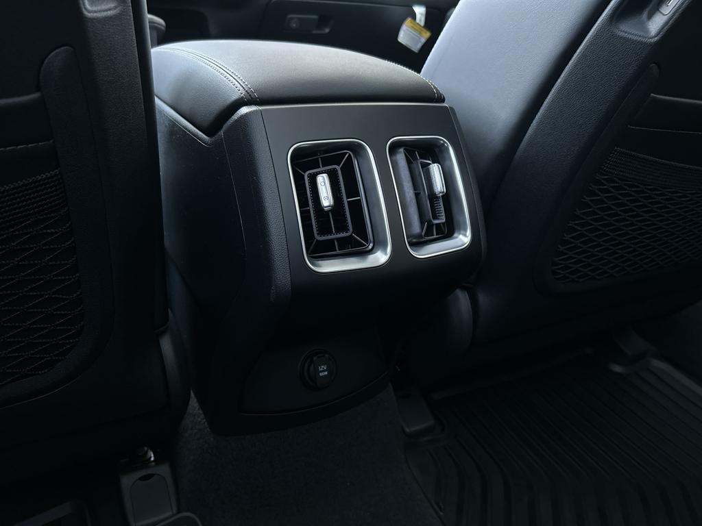 new 2026 Kia Sorento car, priced at $38,095