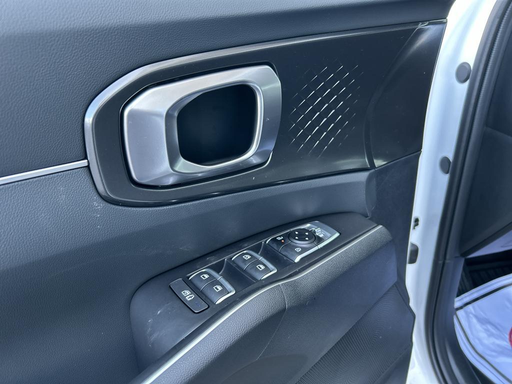 new 2026 Kia Sorento car, priced at $38,095