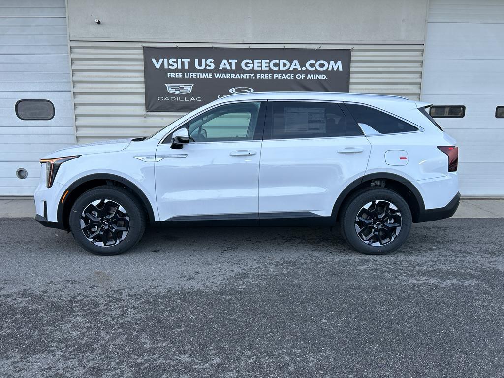 new 2026 Kia Sorento car, priced at $38,095