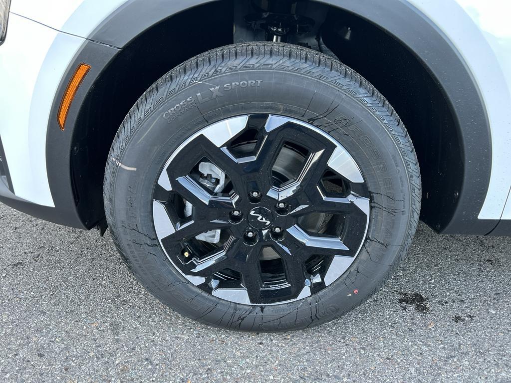new 2026 Kia Sorento car, priced at $38,095