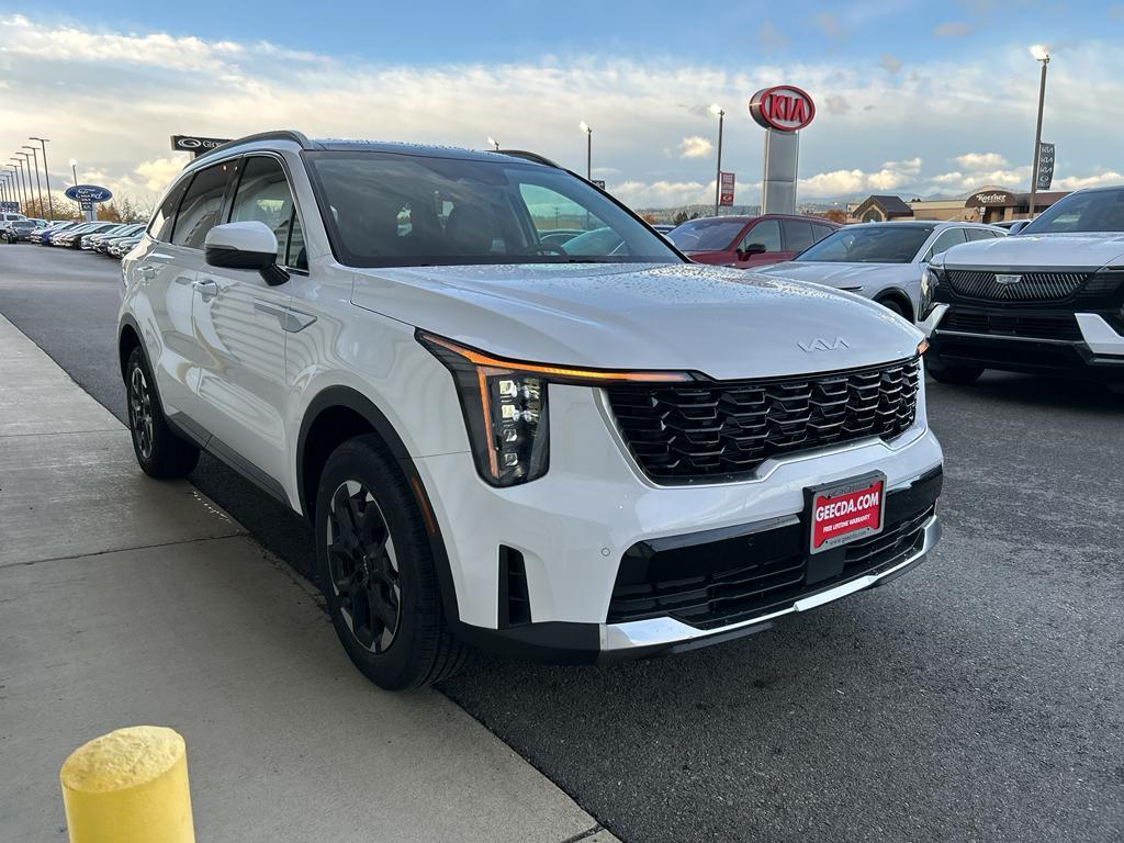 new 2026 Kia Sorento car, priced at $38,095